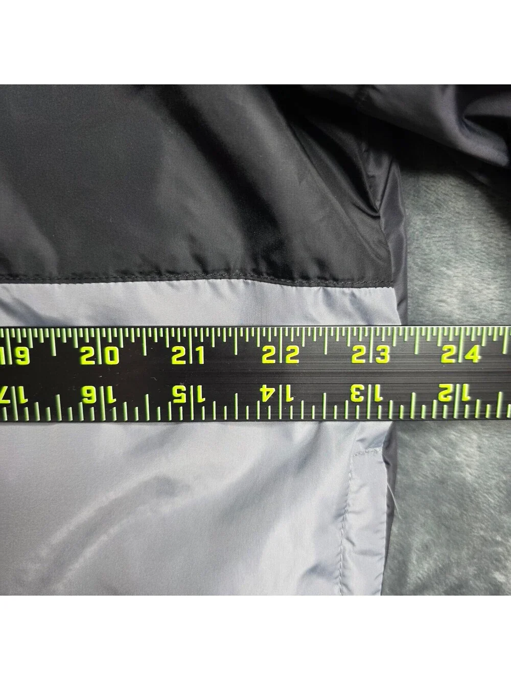 N/A peloton windbreaker